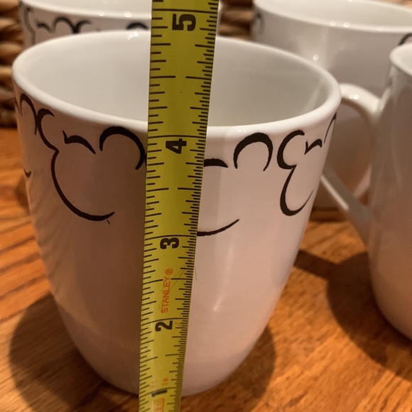 Disney set of 4 Mickey Mouse coffee cups - Picture 7 of 12